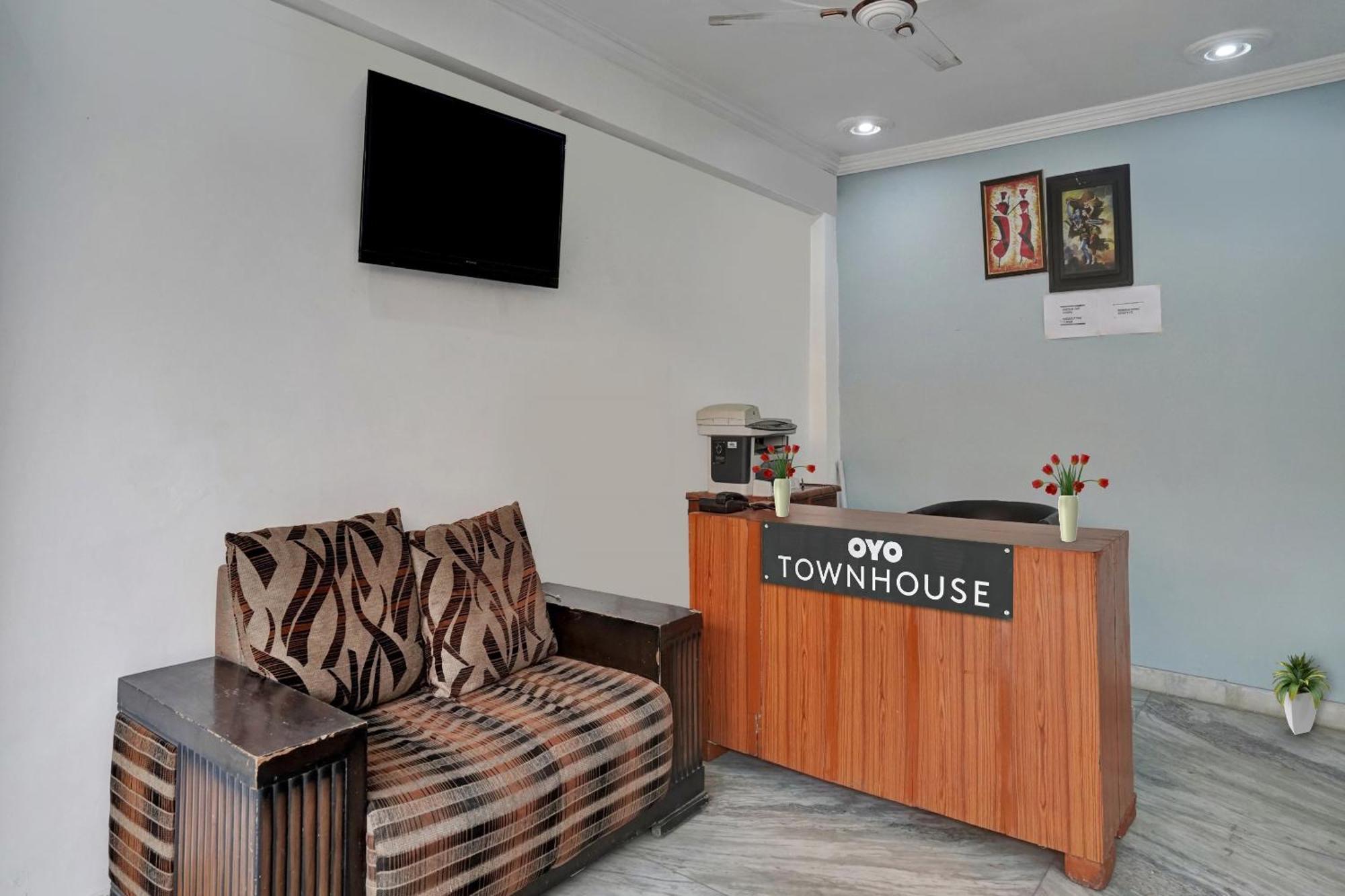 Collection O Samira Residency Near Botanic Garden Of Indian Republic Hotel Ноида Екстериор снимка