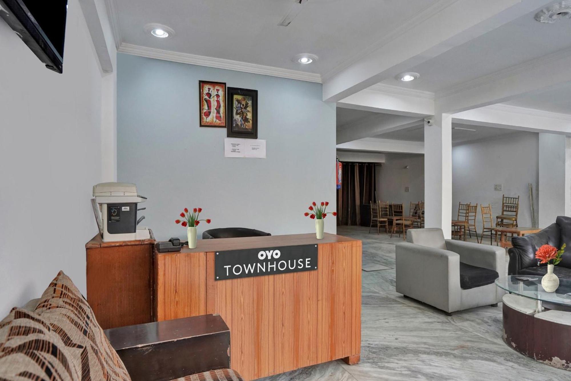 Collection O Samira Residency Near Botanic Garden Of Indian Republic Hotel Ноида Екстериор снимка