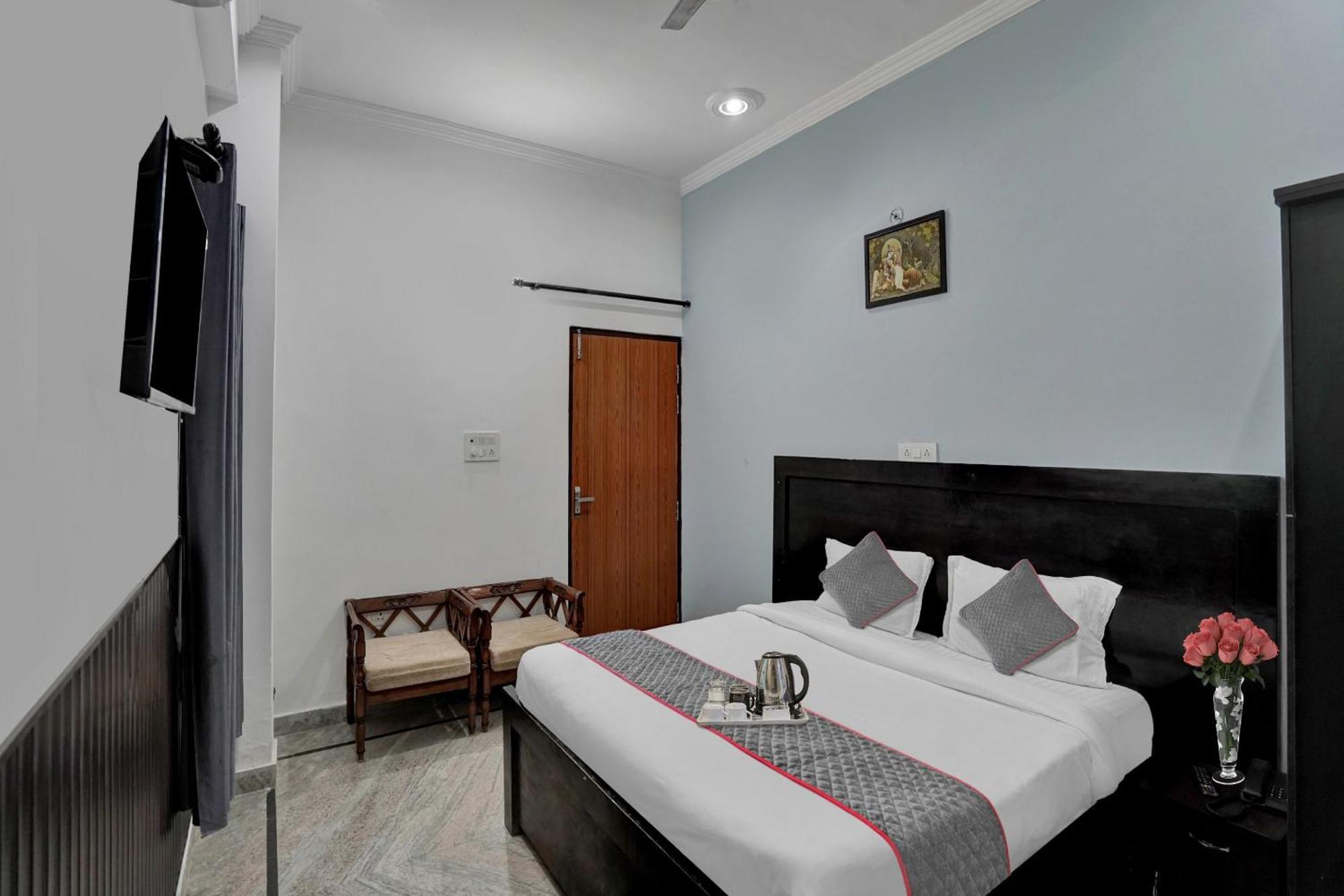 Collection O Samira Residency Near Botanic Garden Of Indian Republic Hotel Ноида Екстериор снимка